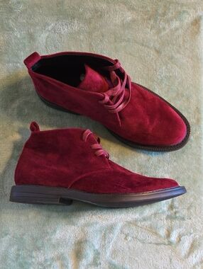 INC INTERNATIONAL CONCEPTS Men's Velvet Burgundy Chukka Boots